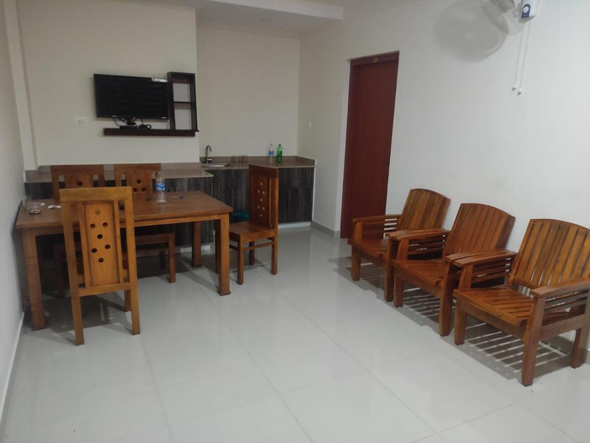 Pms Dhabi Residency Hotel Kottakkal Exterior photo